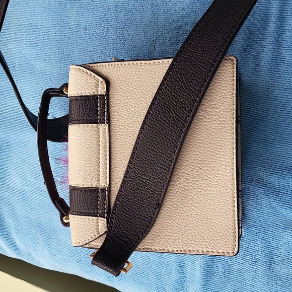 Jules Kae Vegan Leather Bag - Picture 5 of 7